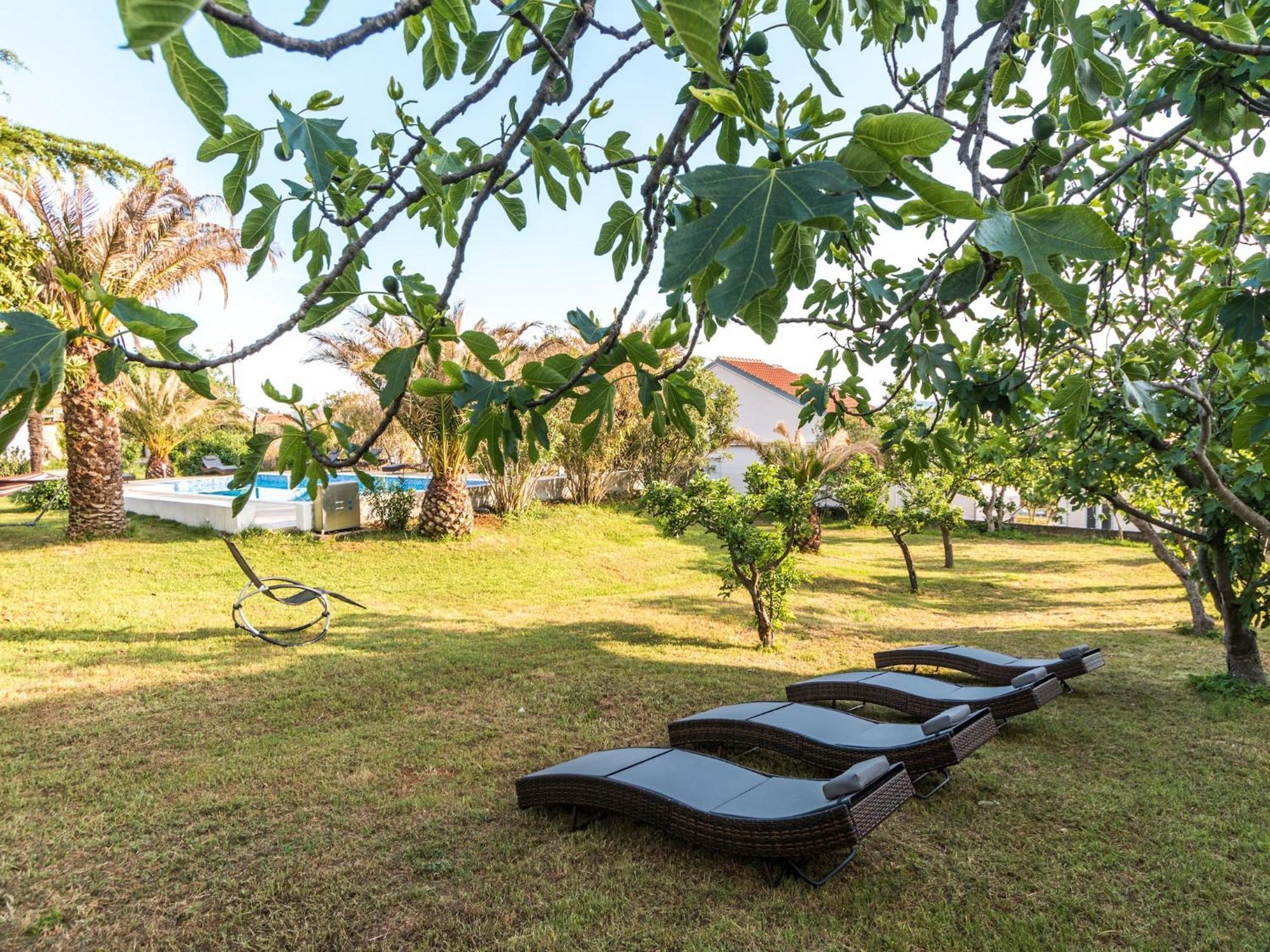 Scenic Holiday Home In Bibinje Near Sea Zewnętrze zdjęcie